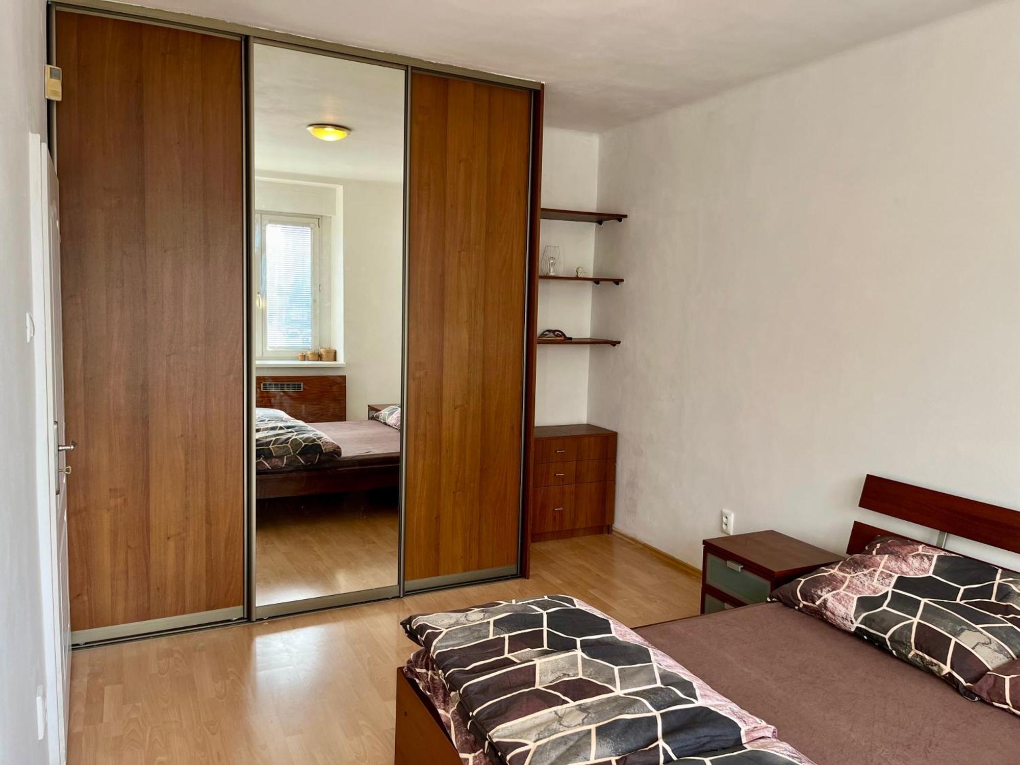 Victory Apartment Братислава Екстериор снимка